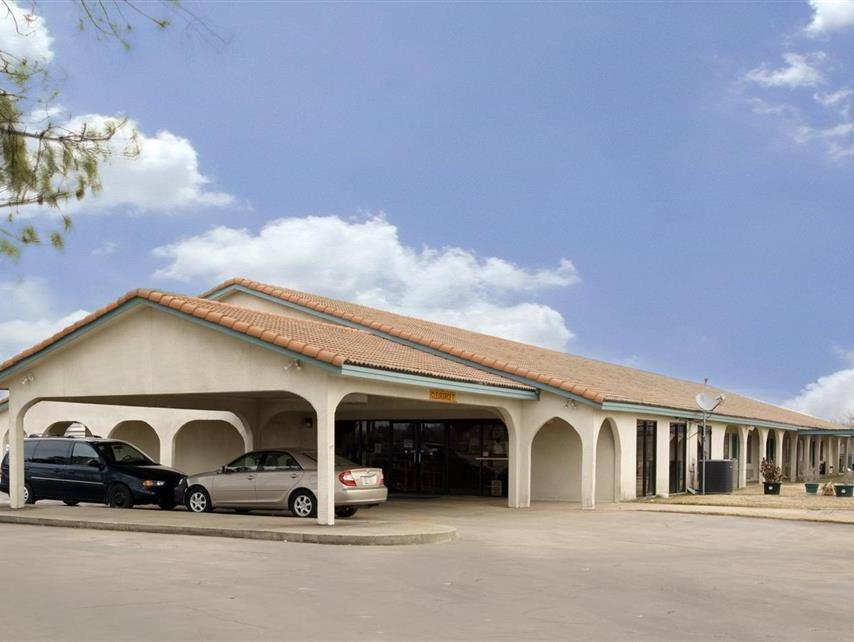 Americas Value Motel Bonham